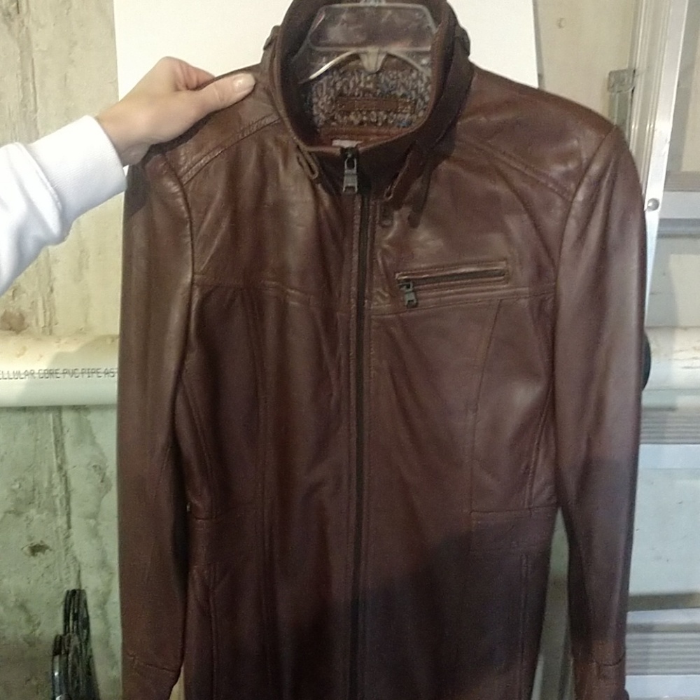 Leather jacket - Picture 2 of 3